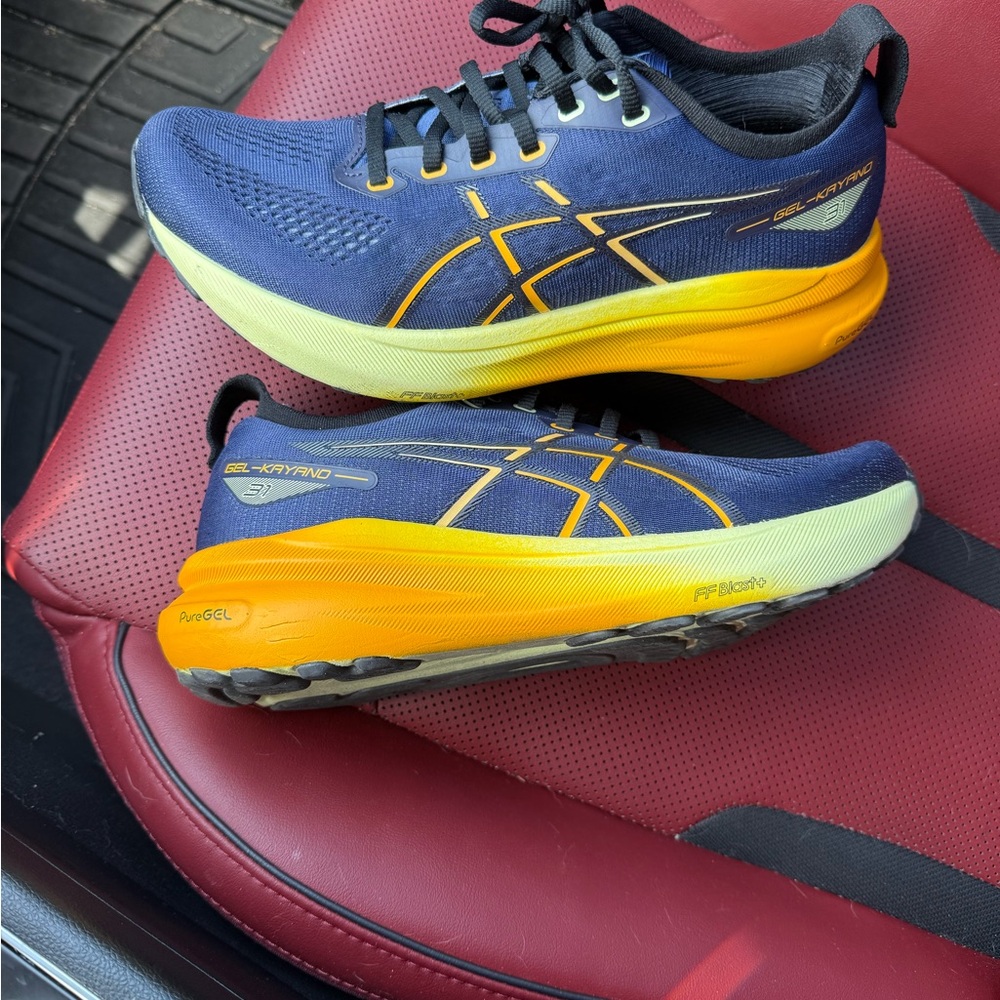 ASICS GEL-KAYANO 31 men’s 7.5 women’s 9